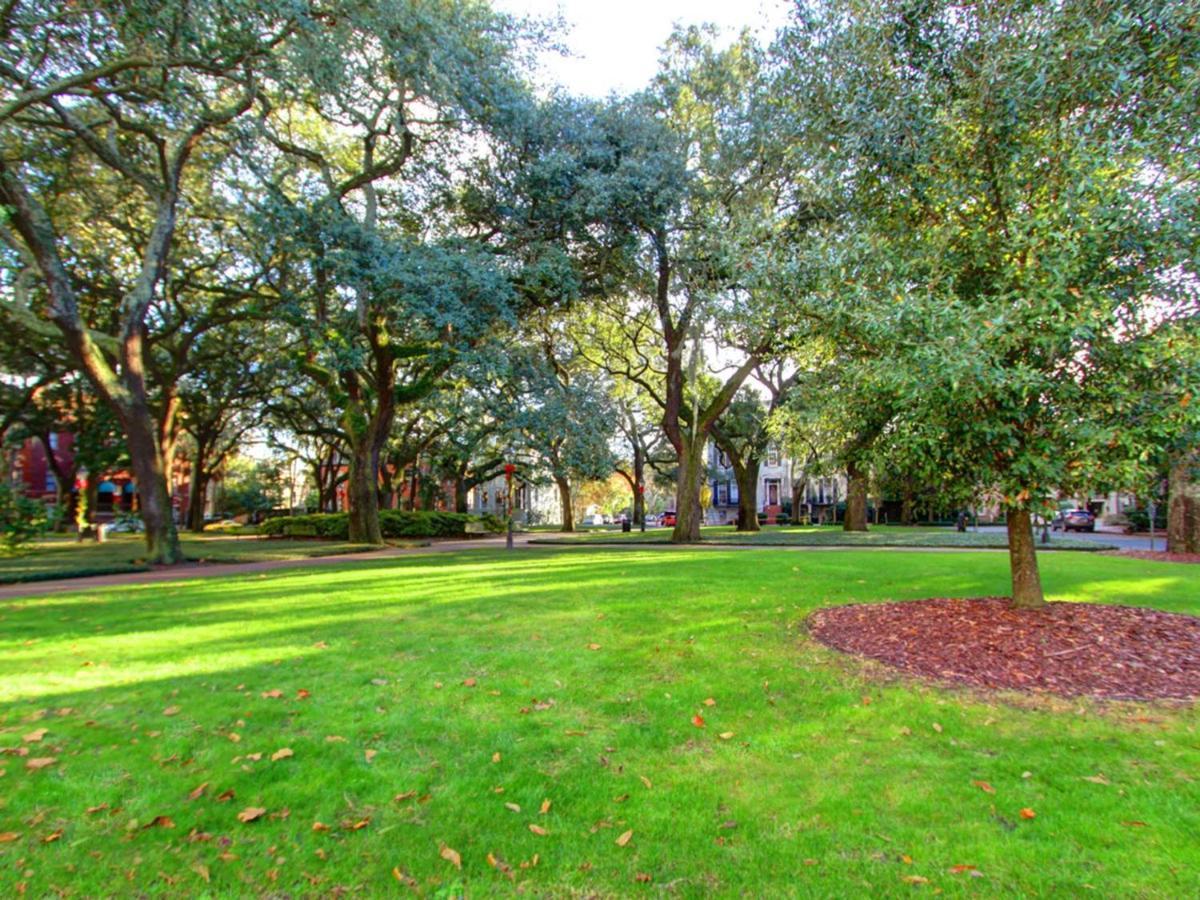 Bird Baldwin Parlor Villa Savannah Exterior foto